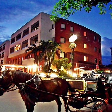 Pin Hotel Lampang Exterior foto