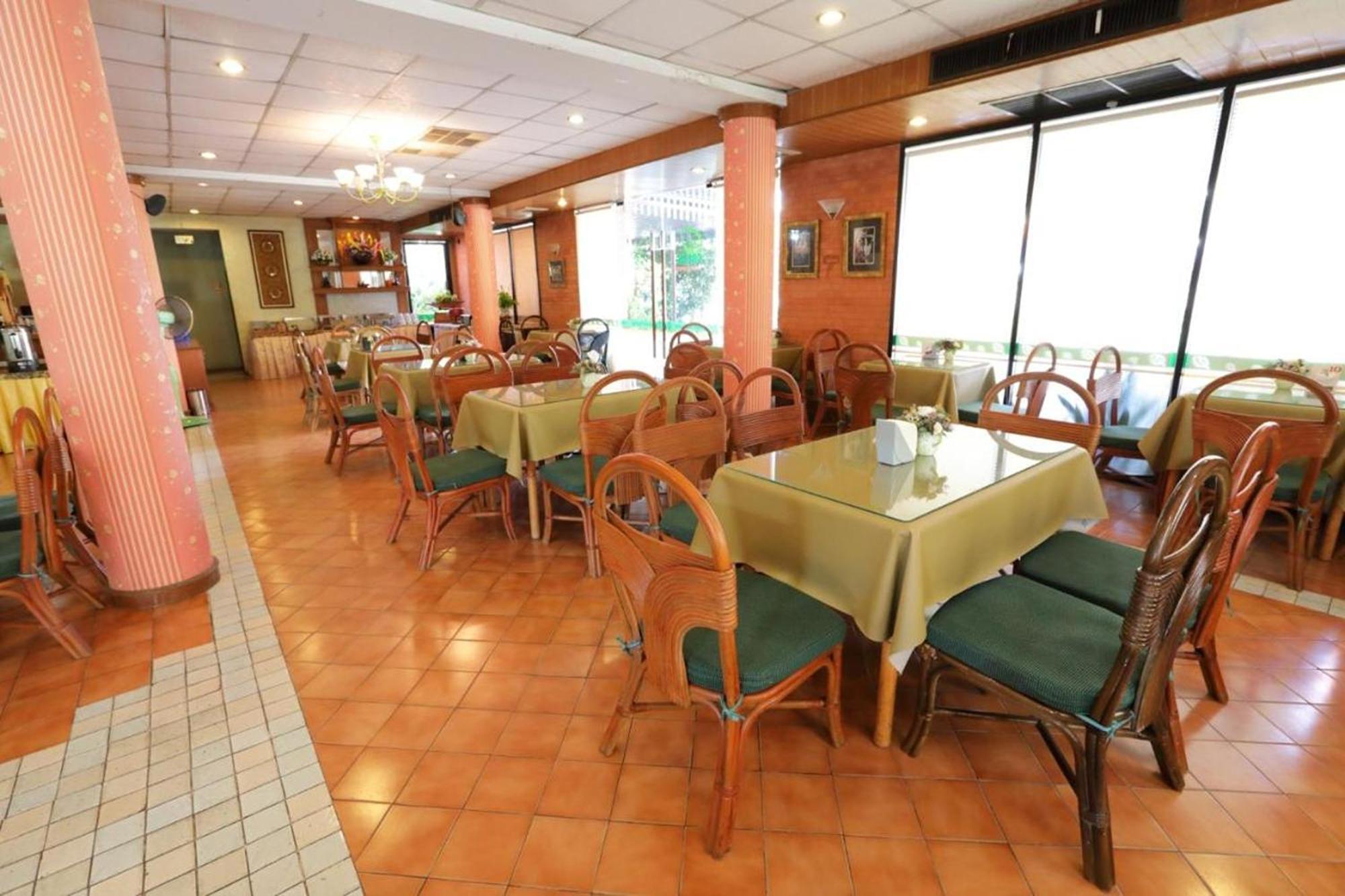 Pin Hotel Lampang Exterior foto