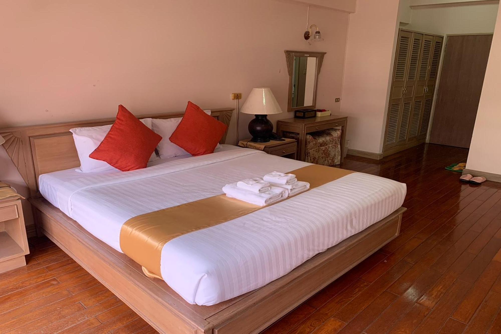 Pin Hotel Lampang Exterior foto